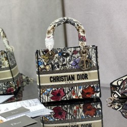 Dior Bags Top Quality
Five Grid