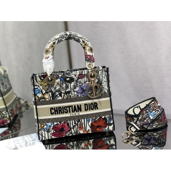 Dior Bags Top Quality
Five Grid
