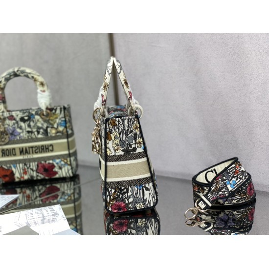 Dior Bags Top Quality
Five Grid