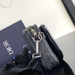 Dior Bags Top Quality
Saddle Set 23.3 x 16.5 x 4.3