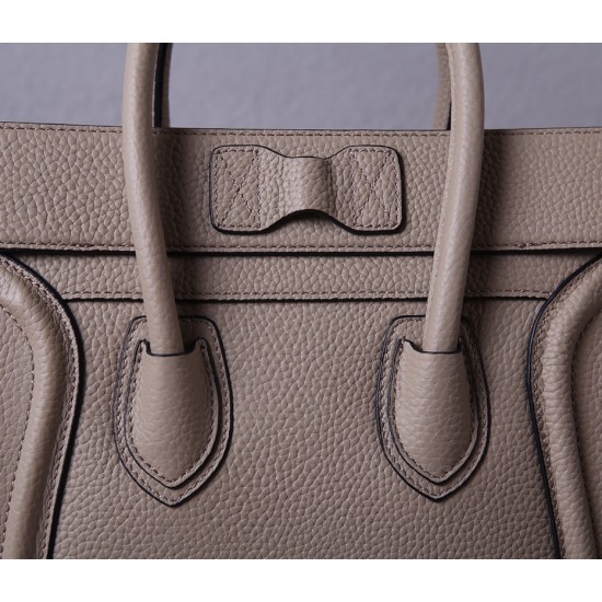 Celine Bags Top Quality 
Small size 20 * 20 * 8cm
Medium size 26 * 26 * 13cm
Large size 30 * 30 * 15cm