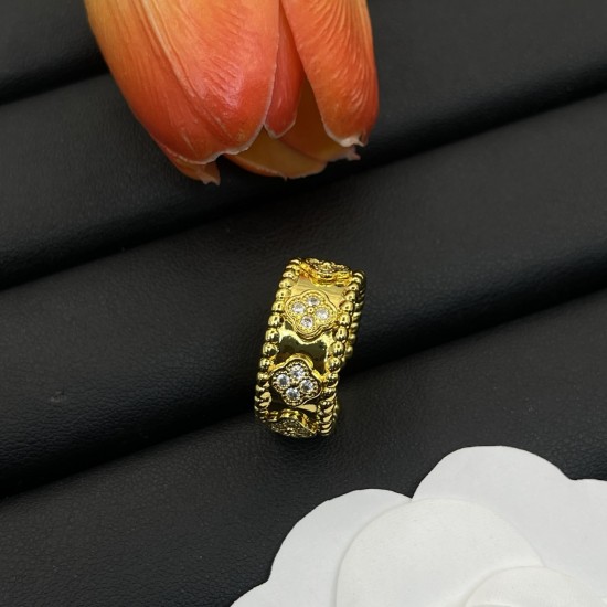 Van Cleef Jewelry High Quality