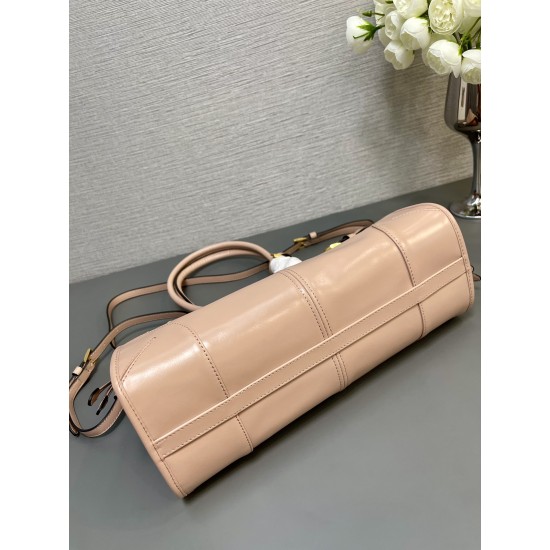 Prada Bags Top Quality
32x15.5x12cm