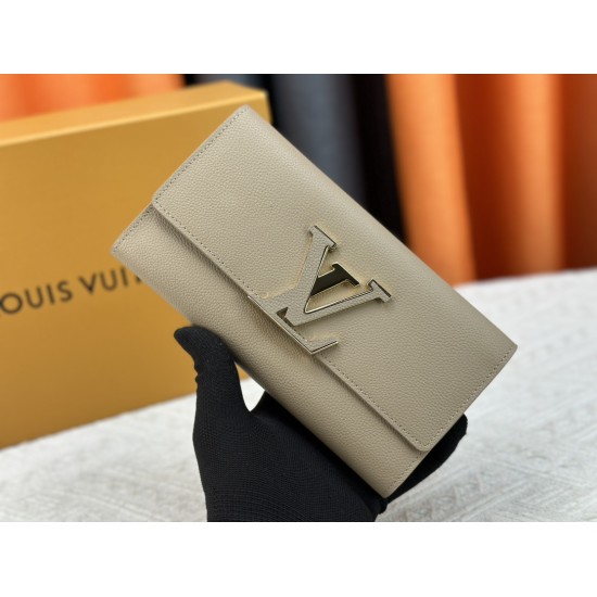 LV Bags High Quality Flip Wallet
