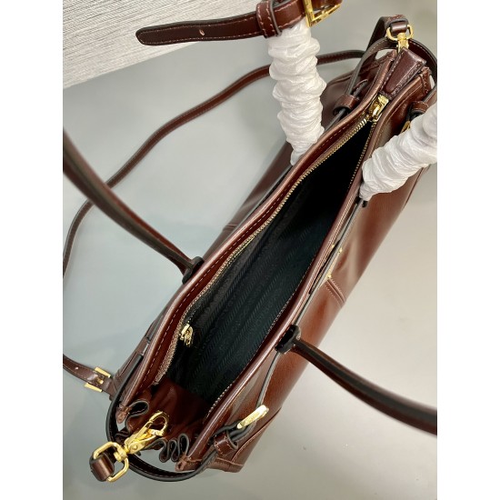 Prada Bags Top Quality
32x15.5x12cm