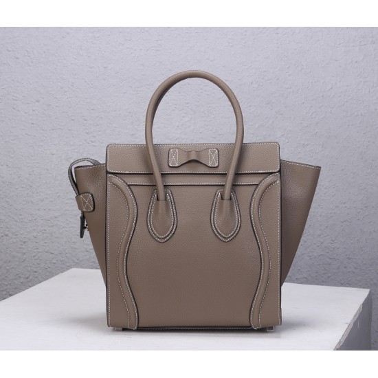 Celine Bags Top Quality 
Small size 20 * 20 * 8cm
Medium size 26 * 26 * 13cm
Large size 30 * 30 * 15cm