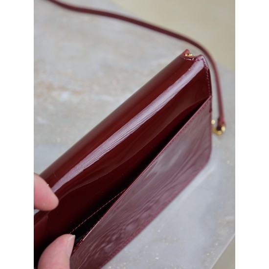 YSL Bags Top Quality
18x11x2cm