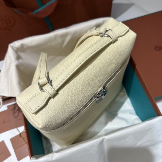 LP Bags Top Quality Size: 23 × 8 × 22cm