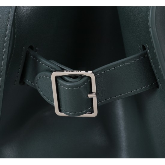 The Row Bags Top Quality
Small:26.20.18
Big:38.26.23