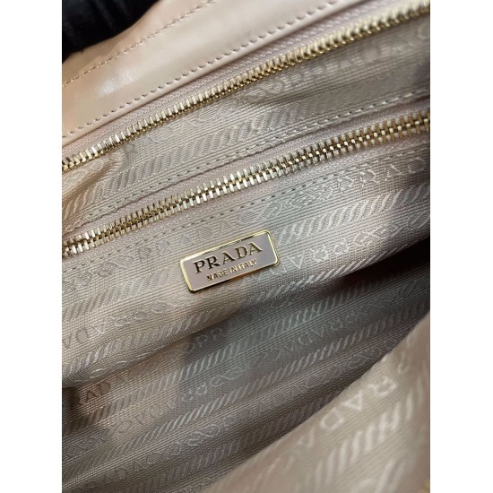 Prada Bags Top Quality
32x15.5x12cm