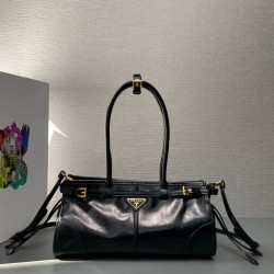 Prada Bags Top Quality
32x15.5x12cm