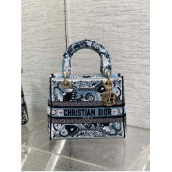 Dior Bags Top Quality
Five Grid