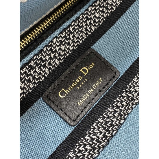 Dior Bags Top Quality
Five Grid