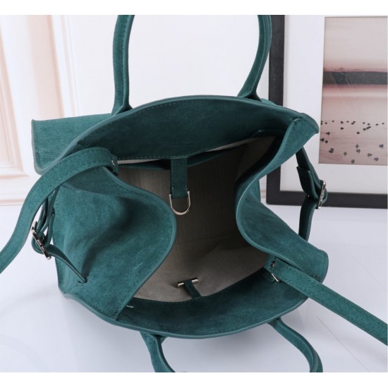 The Row Bags Top Quality
Small:26.20.18
Big:38.26.23