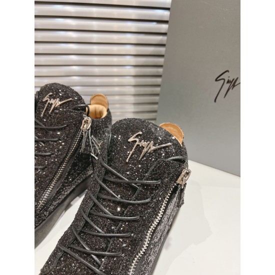 CL Shoes Casual shoes

 Top Quality