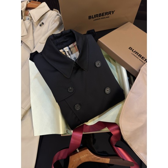 Burberry coat
uk4，6，8，10，12