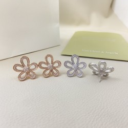 Van Cleef Jewelry High Quality