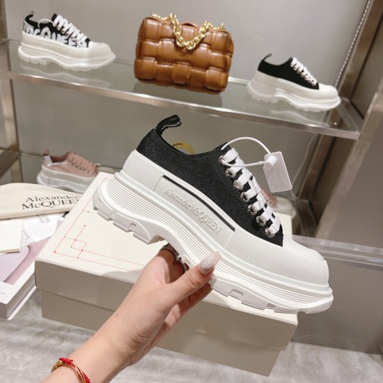 McQueen Shoes High Quality
women 35-40 

men 39-44