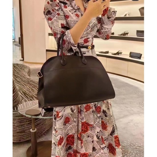 The Row Bags Top Quality
Small:26.20.18
Big:38.26.23