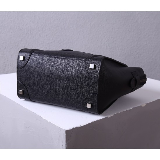 Celine Bags Top Quality 
Small size 20 * 20 * 8cm
Medium size 26 * 26 * 13cm
Large size 30 * 30 * 15cm