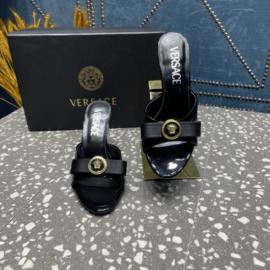 Versace Shoes Fashion shoes
 Top Quality