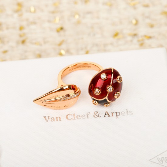 Van Cleef Jewelry Ring