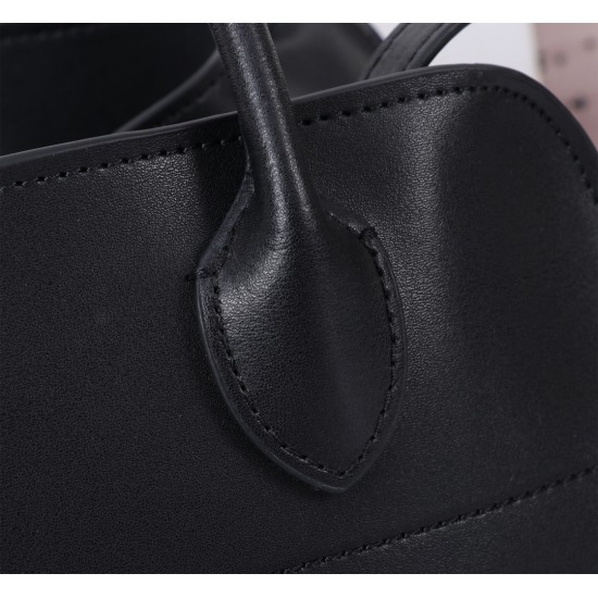 The Row Bags Top Quality
Small:26.20.18
Big:38.26.23