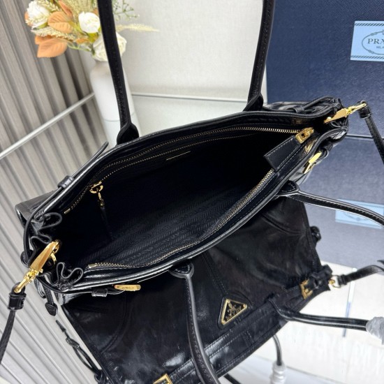 Prada Bags Top Quality
32x15.5x12cm