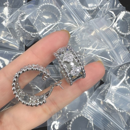 Van Cleef Jewelry High Quality