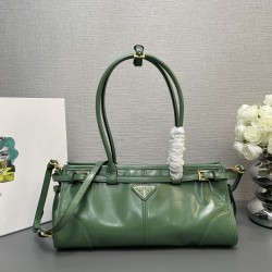 Prada Bags Top Quality
32x15.5x12cm