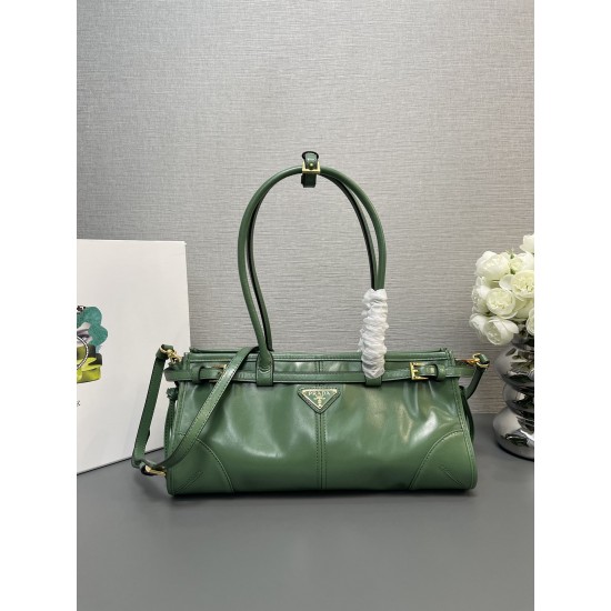 Prada Bags Top Quality
32x15.5x12cm
