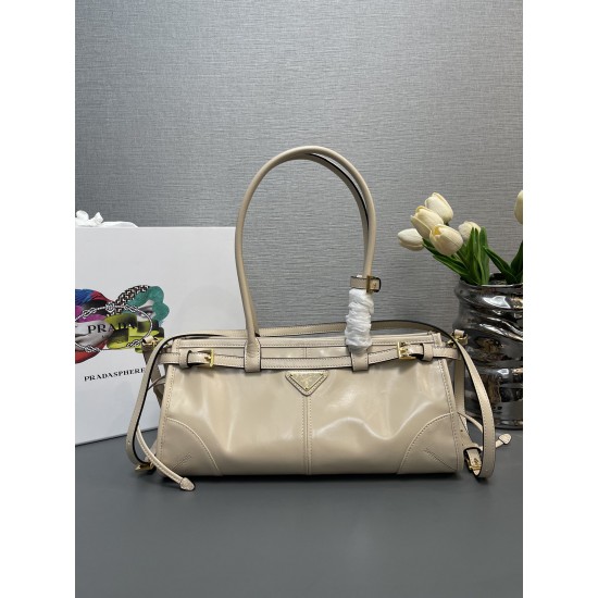 Prada Bags Top Quality
32x15.5x12cm