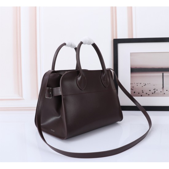 The Row Bags Top Quality
Small:26.20.18
Big:38.26.23