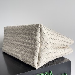 BV Bags Top Quality ANDIAMO 743575