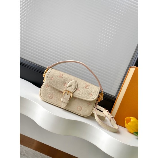 LV Bags Top Quality NANO DIANE
19*10.5*6