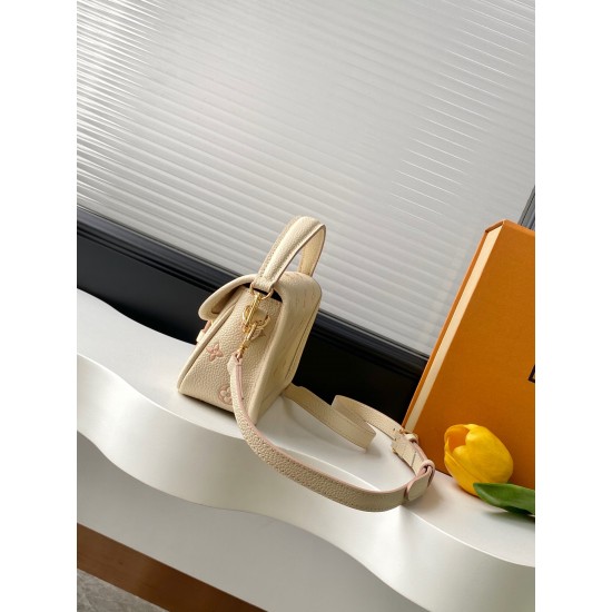 LV Bags Top Quality NANO DIANE
19*10.5*6