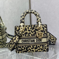 Dior Bags Top Quality
Five Grid