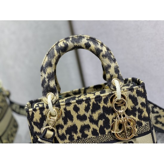 Dior Bags Top Quality
Five Grid