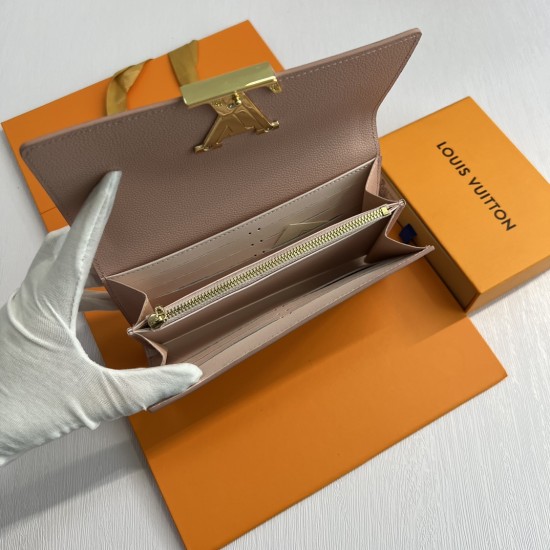 LV Bags High Quality Flip Wallet
